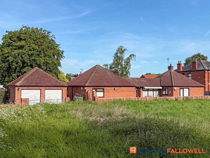 3 Bedroom Detached Bungalow For Sale In School Lane, Farndon, NG24