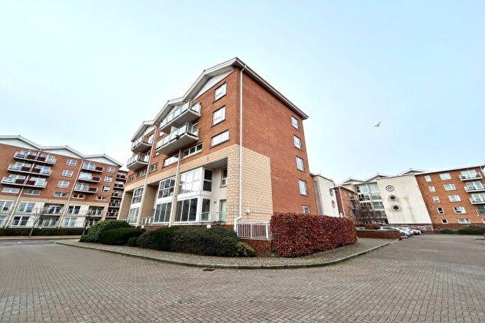 2 Bedroom Flat To Rent In Chandlery Way Taliesin Court, Cardiff, CF10