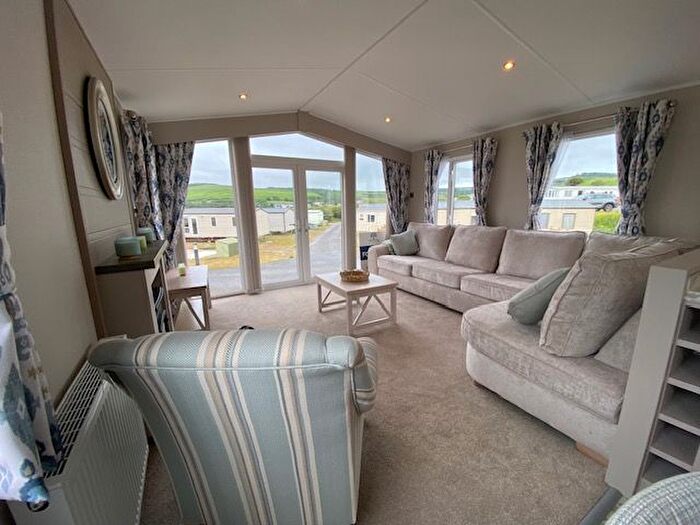 2 Bedroom Mobile/park Home For Sale In Gwbert, Cardigan, SA43