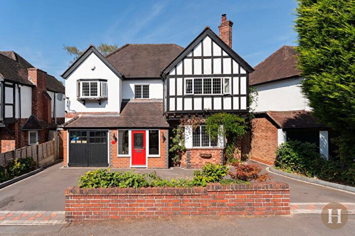 4 Bedroom Detached House For Sale In Kingscote Road, Birmingham, B15
