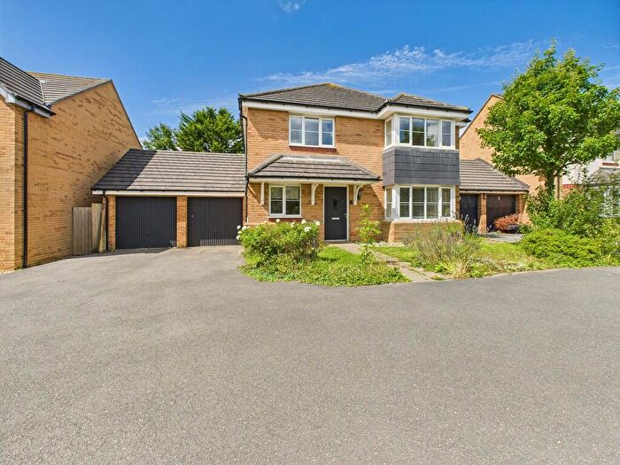 4 Bedroom Detached House For Sale In Puffin Close, Bude, EX23