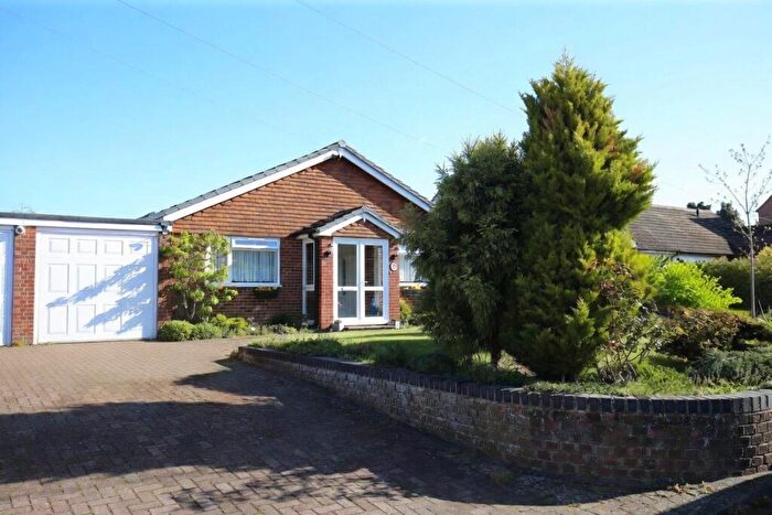 3 Bedroom Detached Bungalow For Sale In Amber Lane, Chart Sutton, ME17