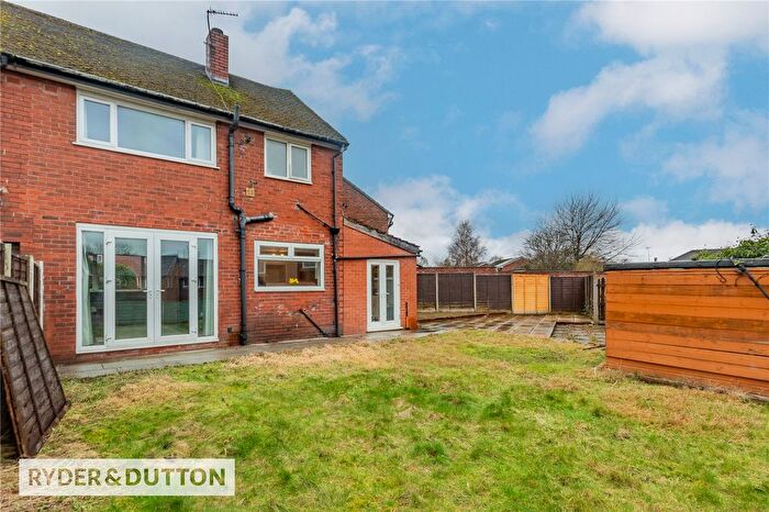 2 Bedroom End Terrace House For Sale In York Road West, Alkrington, Middleton, Manchester, M24