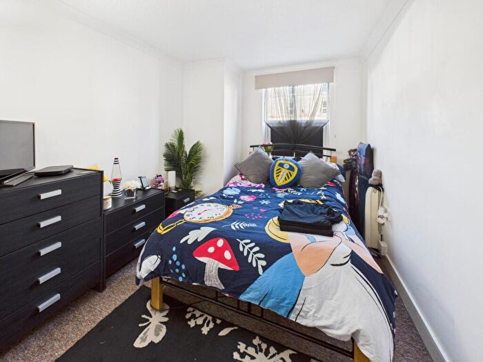 1 Bedroom Apartment For Sale In Watermoor Road, Cirencester, GL7