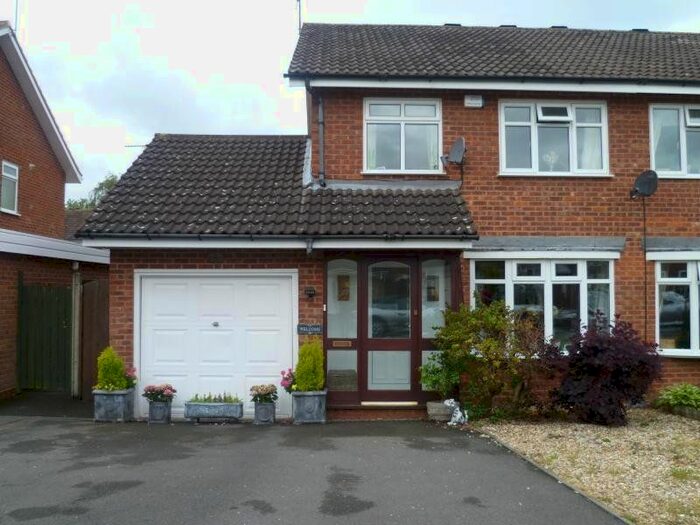 3 Bedroom Semi-Detached House To Rent In Lowry Close, Wolverhampton, West Midlands WV6
