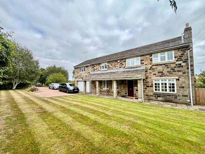 4 Bedroom House To Rent In Backstone Gill Lane, Wike, Leeds, LS17