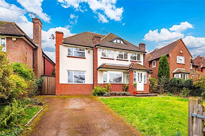 6 Bedroom Detached House For Sale In London Road, Berkhamsted, Hertfordshire, HP4