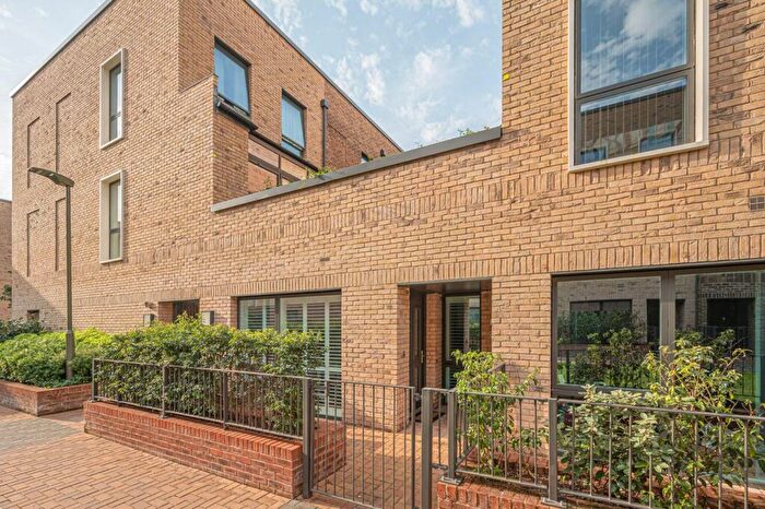 1 Bedroom Flat For Sale In Bernera Walk, Colindale, London, NW9