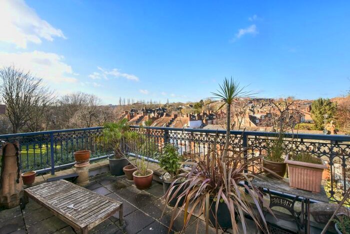 1 Bedroom Property To Rent In Crescent Road, Crouch End, N8