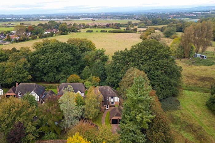 5 Bedroom Detached House For Sale In Old Rectory Close, Mersham, TN25