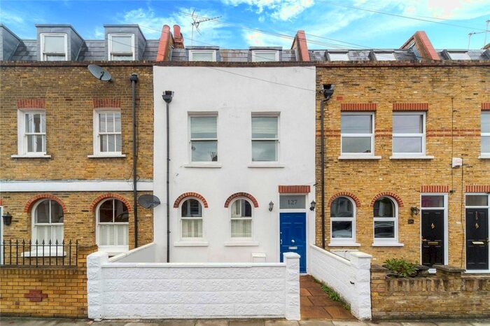 4 Bedroom Property To Rent In Disraeli Road, East Putney, SW15