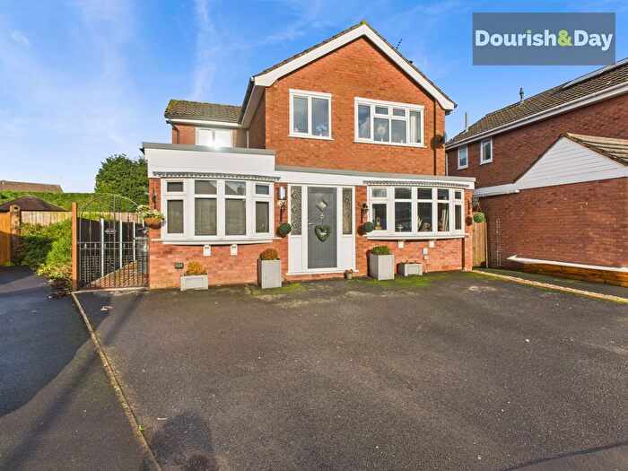 4 Bedroom Detached House For Sale In Glendon Close, Market Drayton, TF9