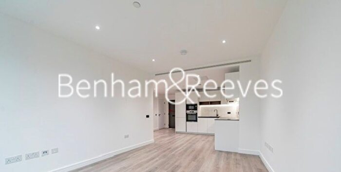 2 Bedroom Flat To Rent In Glenthorne Road, Hammersmith, W6