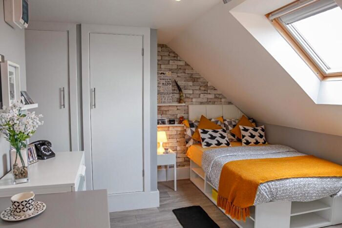 Studio To Rent In , Russell Rise, Luton, Bedfordshire, LU1