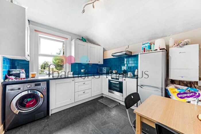 3 Bedroom Apartment To Rent In Jamaica Road, Thornton Heath, CR7