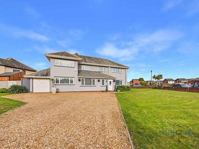 5 Bedroom Detached House For Sale In Bosworth Place, Blackpool, FY4