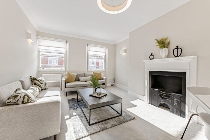 3 Bedroom Flat To Rent In Bentinck Street, London, W1U