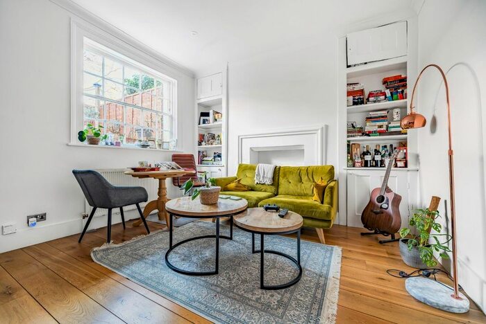 2 Bedroom Flat To Rent In Claremont Road, Windsor, SL4