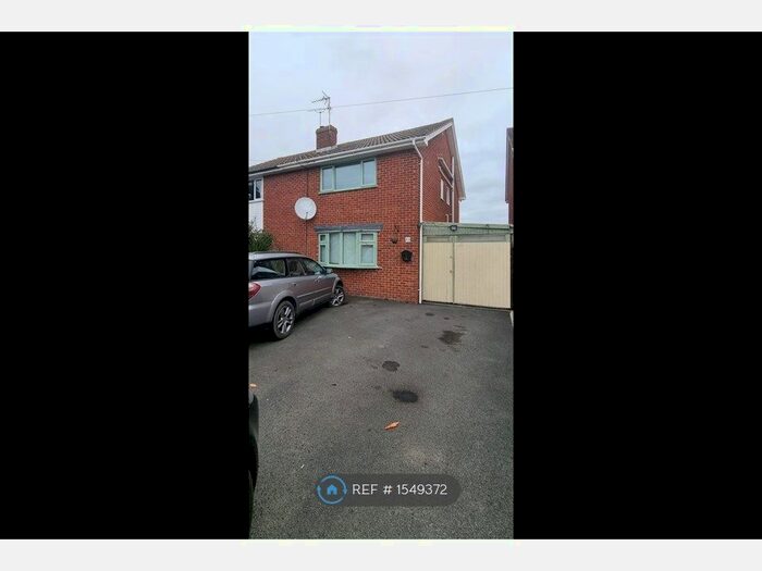 4 Bedroom Semi-Detached House To Rent In Hesters Way Lane, Cheltenham, GL51