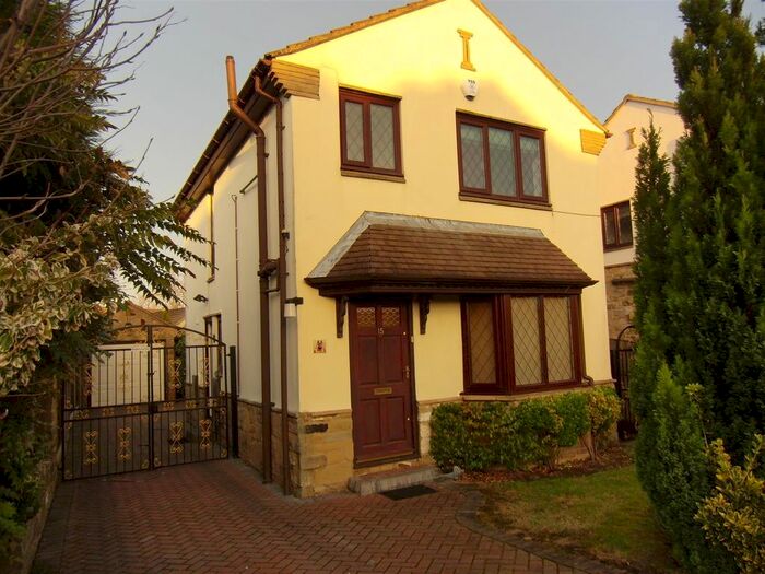 3 Bedroom Detached House To Rent In Meadowgate Drive, Lofthouse, Wakefield, WF3
