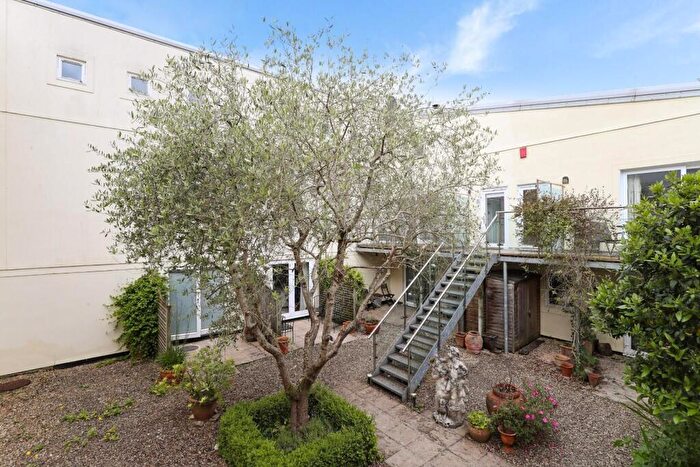 3 Bedroom House For Sale In Yokehouse Lane, Painswick, Stroud, GL6