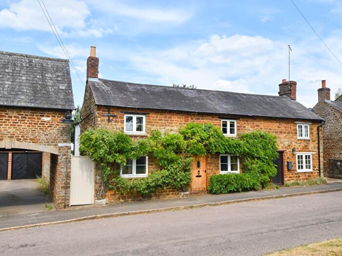 3 Bedroom Semi-Detached House For Sale In Towcester Road, Litchborough, NN12