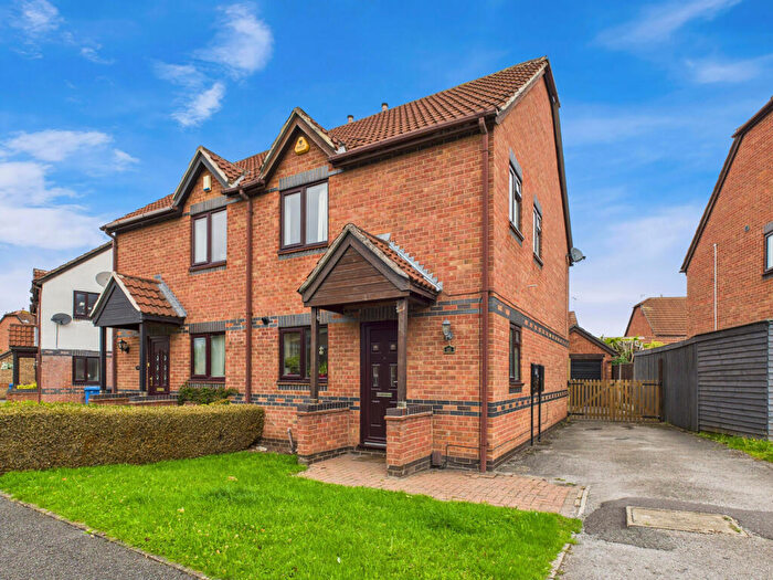 3 Bedroom Semi-Detached House For Sale In Amesbury Lane, Oakwood, DE21