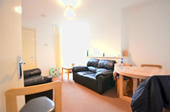 4 Bedroom Terraced House To Rent In / Academic Year Fantastic Double Bedroom Bathrooms Student House, Warwards Lane, Selly Oak, Free Ultrafast, B29