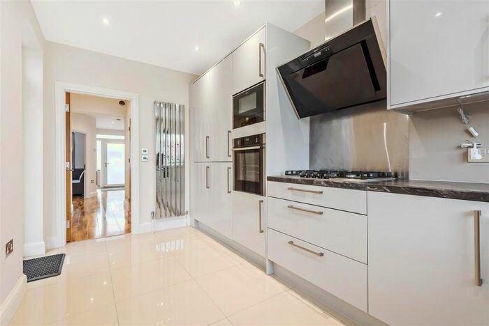 3 Bedroom Semi Detached House For Sale In Rosslyn Crescent, Wembley, HA9