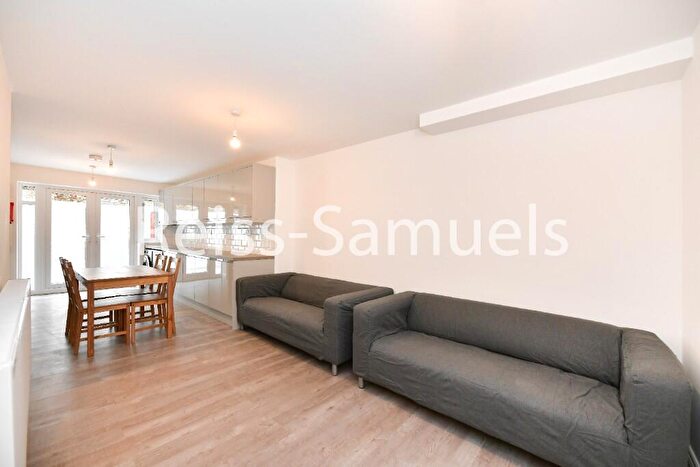 5 Bedroom Terraced House To Rent In Lockesfield Place, London, E14