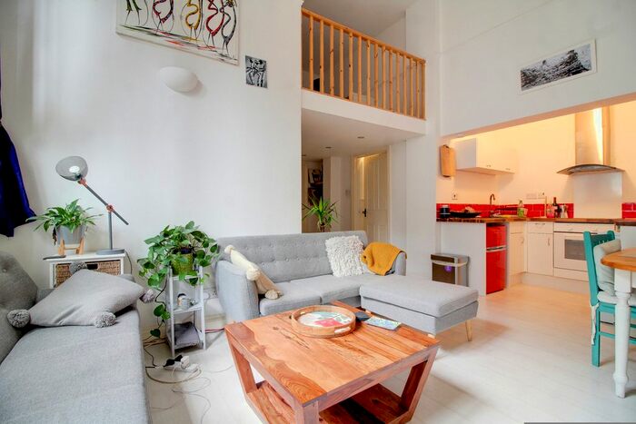 1 Bedroom Maisonette To Rent In Bury Street, London, N9