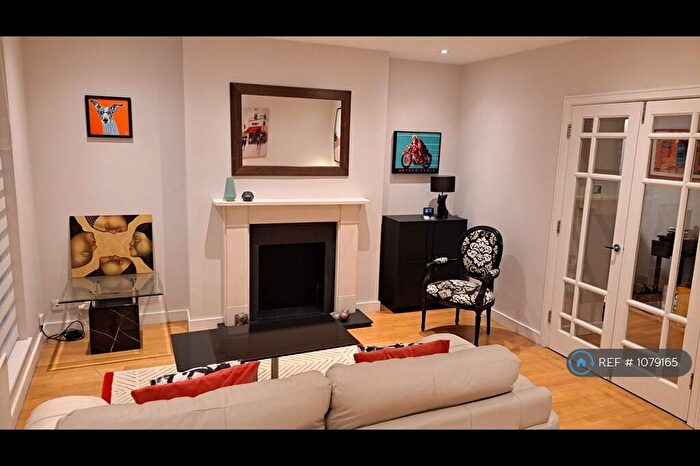 2 Bedroom Flat To Rent In Essex Road, London, N1