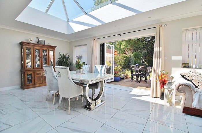 4 Bedroom Semi-Detached House For Sale In Rowlands Avenue, Waterlooville, PO7