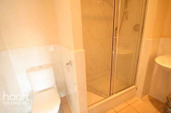 3 Bedroom Apartment To Rent In Lightship Way, Colchester, CO2