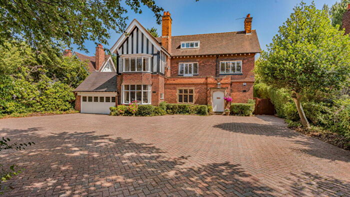 6 Bedroom Detached House For Sale In Lichfield Road, Sutton Coldfield, B74