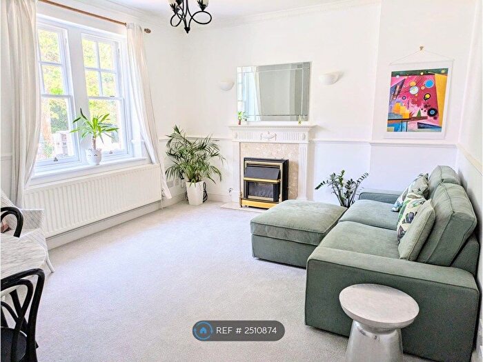 2 Bedroom Flat To Rent In Milton Road, Harpenden, AL5