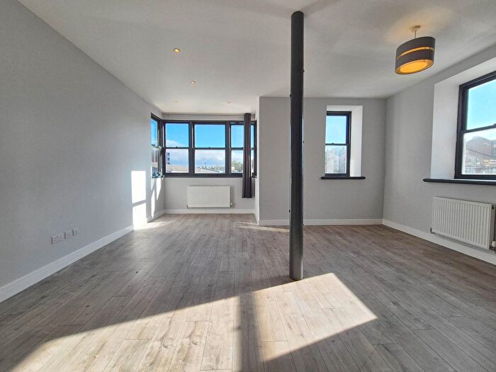 2 Bedroom Flat To Rent In Dock Street, Ipswich, IP2