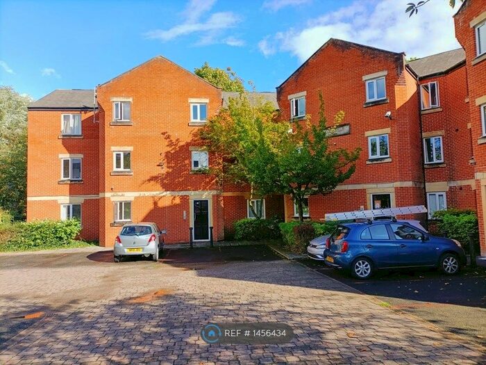 2 Bedroom Flat To Rent In Trinity Court, Salford, M3