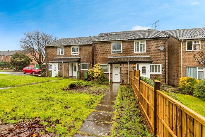 4 Bedroom Semi Detached House For Sale In Drake Close, Horsham, RH12