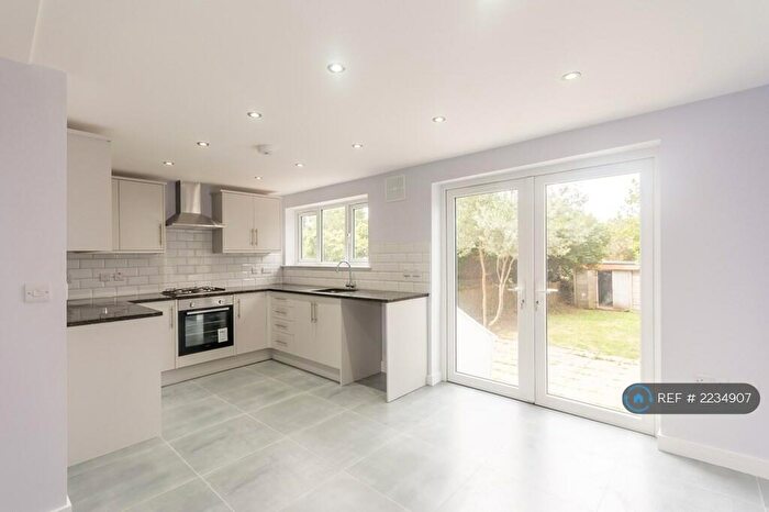 4 Bedroom Semi-Detached House To Rent In Uxendon Hill, Wembley, HA9