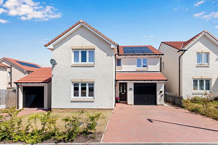 4 Bedroom Detached House For Sale In Laing Loan, Wallyford, East Lothian, EH21