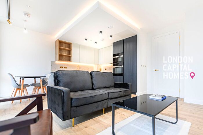 2 Bedroom Flat To Rent In Siena House, Bollinder Place, London, EC1V