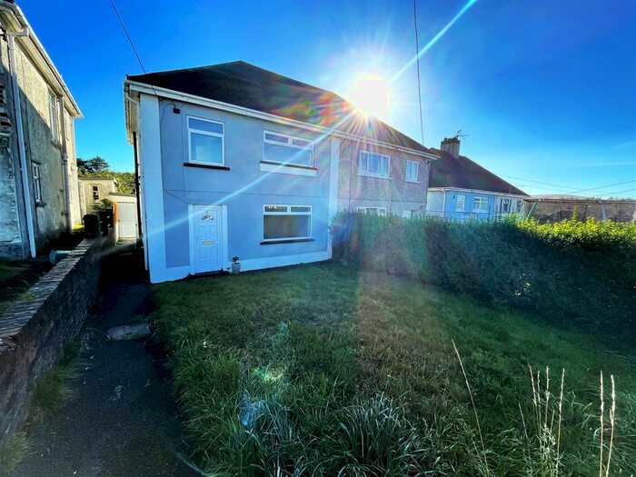 3 Bedroom Semi-Detached House To Rent In Heol Y Gelynen, Upper Brynamman, Ammanford, SA18