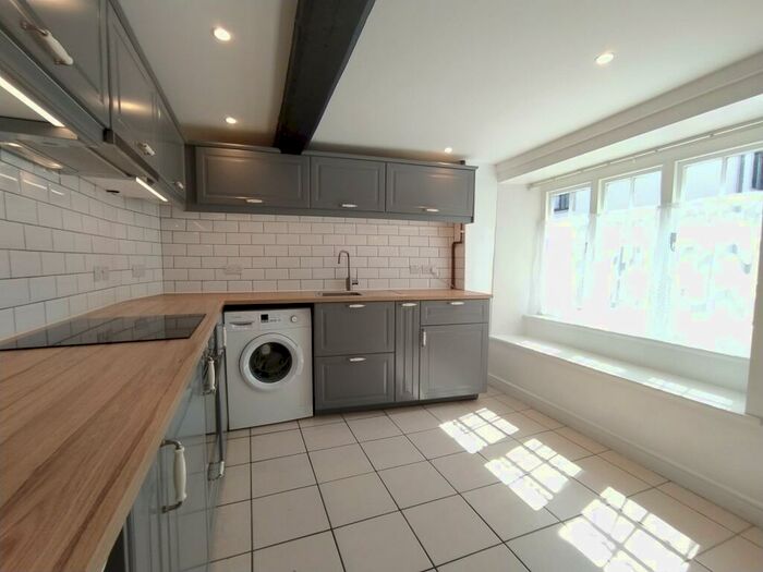 3 Bedroom House To Rent In Naishs Street, Frome, BA11