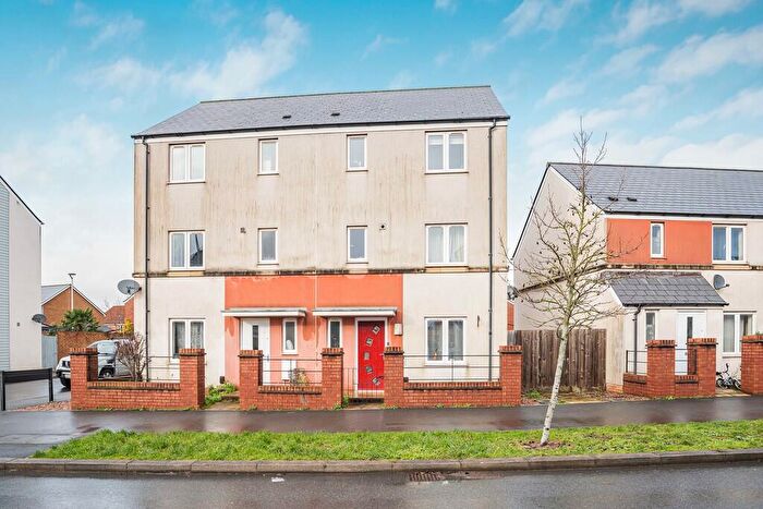 4 Bedroom Semi Detached House For Sale In Tillhouse Road, Cranbrook, EX5