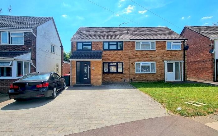 3 Bedroom Semi-Detached House To Rent In Stafford Road, Crawley, West Sussex., RH11