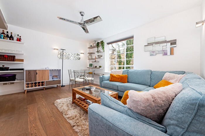 2 Bedroom Apartment To Rent In Kingsmill, - Kingsmill Terrace, London, NW8