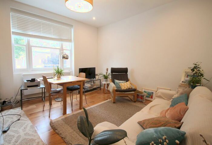 1 Bedroom Flat To Rent In Burghley Road, Kentish Town, NW5