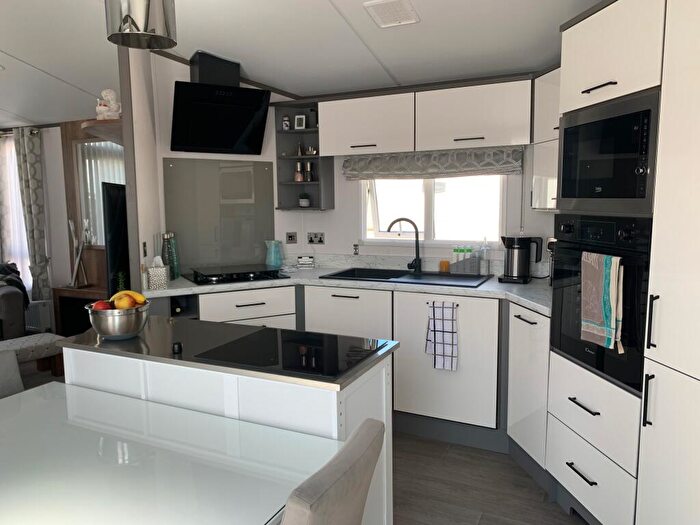 2 Bedroom Caravan For Sale In Private Sale, Oaklands Leisure Park, Warton, Preston, Lancashire, PR4