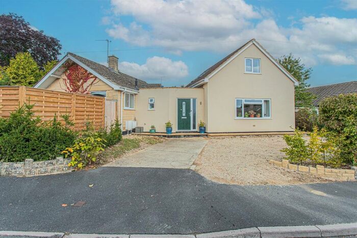4 Bedroom Detached Bungalow For Sale In Broadmead, Corsham, SN13